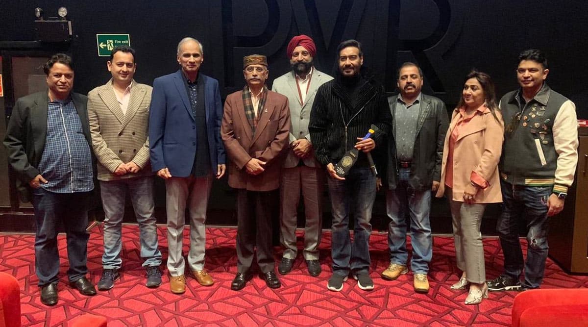 तानाजी बनकर अजय देवगन ने कर दिया कमाल, तीनों सेना प्रमुख साथ फिल्म देखने पहुंचे तानाजी बनकर अजय देवगन ने कर दिया कमाल, तीनों सेना प्रमुख साथ फिल्म देखने पहुंचे