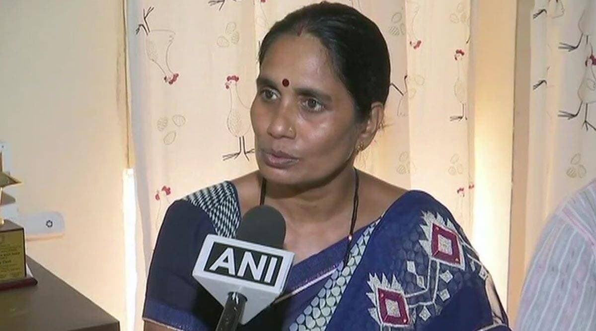 दिल्ली विधानसभा चुनाव 2020: निर्भया की मां को नई दिल्ली सीट से उतारेगी कांग्रेस? आशा देवी बोली-किसी से बात नहीं हुई, कांग्रेस प्रदेश अध्यक्ष ने दिया ये जवाब दिल्ली विधानसभा चुनाव 2020: निर्भया की मां को नई दिल्ली सीट से उतारेगी कांग्रेस? आशा देवी बोली-किसी से बात नहीं हुई, कांग्रेस प्रदेश अध्यक्ष ने दिया ये जवाब