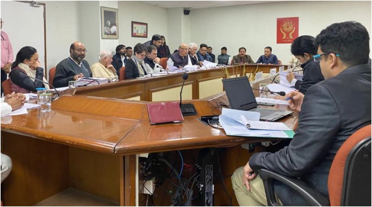 CAA Protest: उत्तर प्रदेश पुलिस की ज्यादती के खिलाफ प्रियंका गांधी ने NHRC में की शिकायत, उचित कार्रवाई की मांग CAA Protest: उत्तर प्रदेश पुलिस की ज्यादती के खिलाफ प्रियंका गांधी ने NHRC में की शिकायत, उचित कार्रवाई की मांग