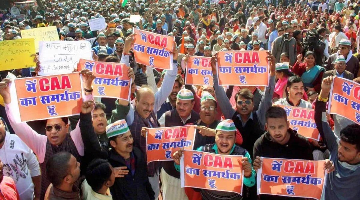 CAA के समर्थन में झारखंड में निकाली गई की रैली में पत्थरबाजी, दर्जनों घायल