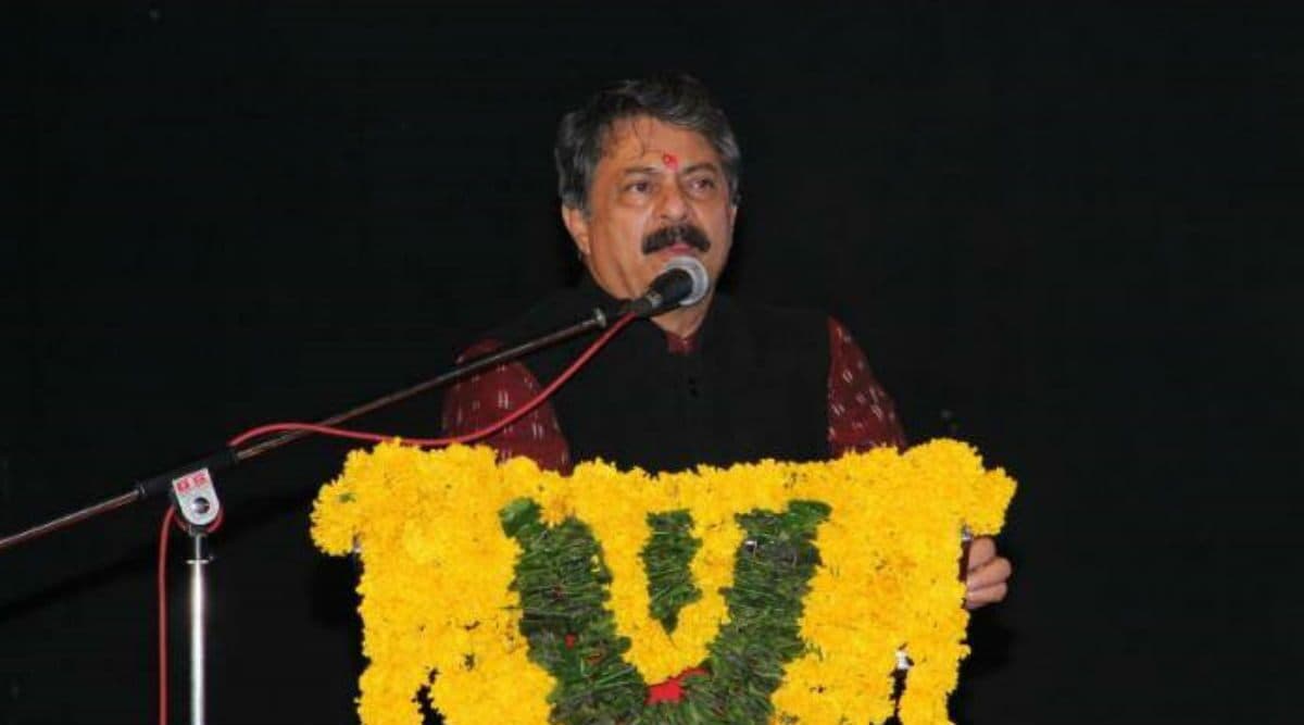 CAA के विरोध में पोस्टर पर खून से लिखने वाले कांग्रेस विधायक से गुजरात विधानसभा अध्यक्ष ने कहा-आप पाकिस्तान में नहीं हैं CAA के विरोध में पोस्टर पर खून से लिखने वाले कांग्रेस विधायक से गुजरात विधानसभा अध्यक्ष ने कहा-आप पाकिस्तान में नहीं हैं