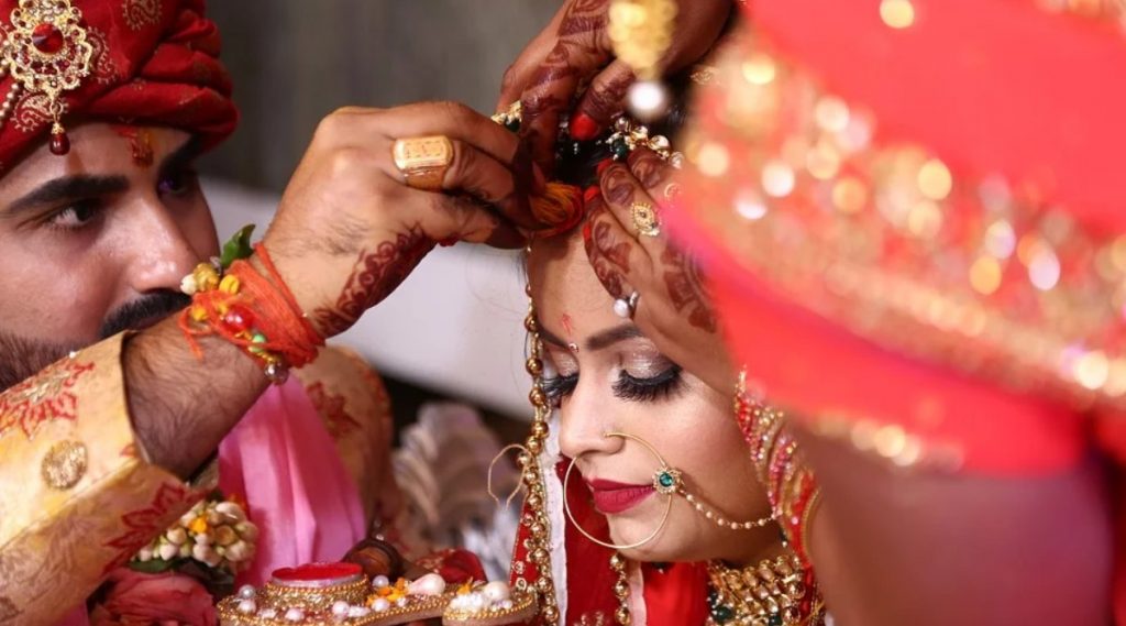 बिहार में विवाह के पहले कुंडली मिलाने के साथ वर-वधू की हो रही कोरोना जांच