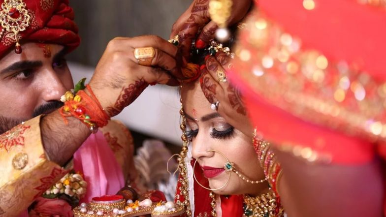 Vivah Muhurat In Year 2020: साल 2020 में कब-कब बन रहे हैं विवाह के योग, देखें जनवरी से लेकर दिसंबर महीने तक के सभी शुभ मुहूर्त
