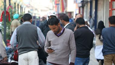 जम्मू-कश्मीर: मोदी सरकार का बड़ा फैसला, घाटी में आज से 2जी मोबाइल इंटरनेट सेवा बहाल