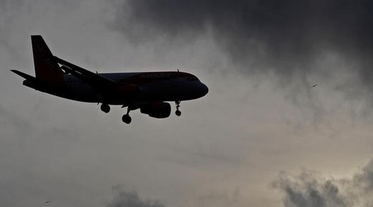 अमेरिका-ईरान में तनाव: तेहरान के पास यूक्रेन का बोइंग विमान 737 क्रैश, 180 पैसेंजर थे सवार अमेरिका-ईरान में तनाव: तेहरान के पास यूक्रेन का बोइंग विमान 737 क्रैश, 180 पैसेंजर थे सवार