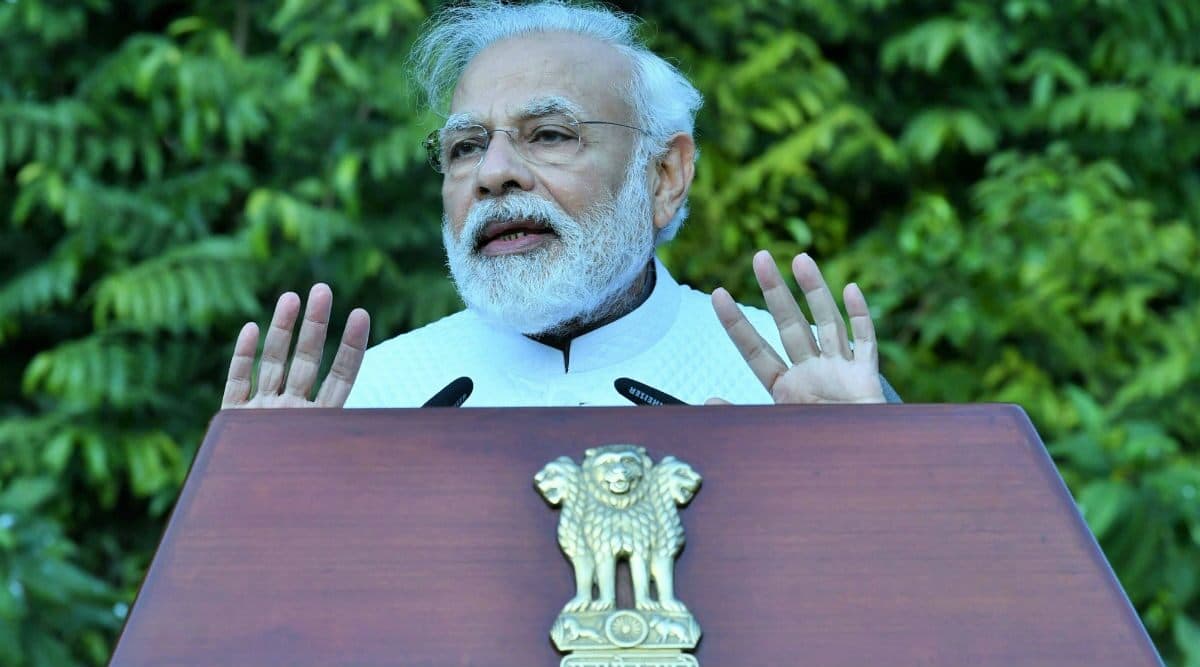 पीएम मोदी का बड़ा बयान, कहा- चेहरे पर इतनी चमक इसलिए है, क्योंकि मेहनत के पसीने से कर लेता हूं मालिश पीएम मोदी का बड़ा बयान, कहा- चेहरे पर इतनी चमक इसलिए है, क्योंकि मेहनत के पसीने से कर लेता हूं मालिश