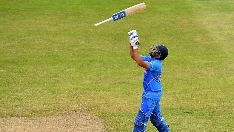 Ind vs Aus 2nd ODI 2020: рдорд╣рдЬ рдЪрд╛рд░ рд░рди рд╕реЗ рдпрд╣ рдмреЬрд╛ рд░рд┐рдХреЙрд░реНрдб рдмрдирд╛рдиреЗ рд╕реЗ рдЪреБрдХреЗ рд░реЛрд╣рд┐рдд рд╢рд░реНрдорд╛, рдПрдбрдо рдЬрд╛рдореНрдкрд╛ рдиреЗ рдХрд┐рдпрд╛ рд╢рд┐рдХрд╛рд░