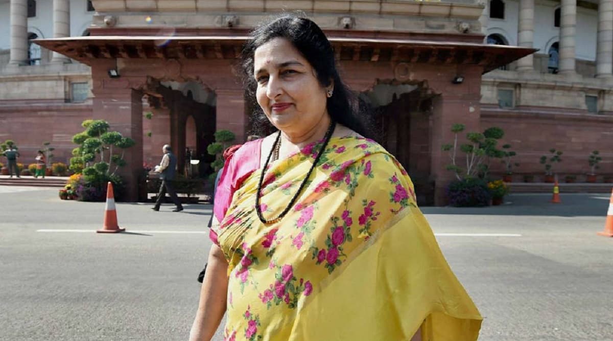 केरल की महिला का हैरान कर देने वाला दावा, अनुराधा पौडवाल को बताया अपनी मां, केस दर्ज कर मांगे 50 करोड़ रूपए केरल की महिला का हैरान कर देने वाला दावा, अनुराधा पौडवाल को बताया अपनी मां, केस दर्ज कर मांगे 50 करोड़ रूपए