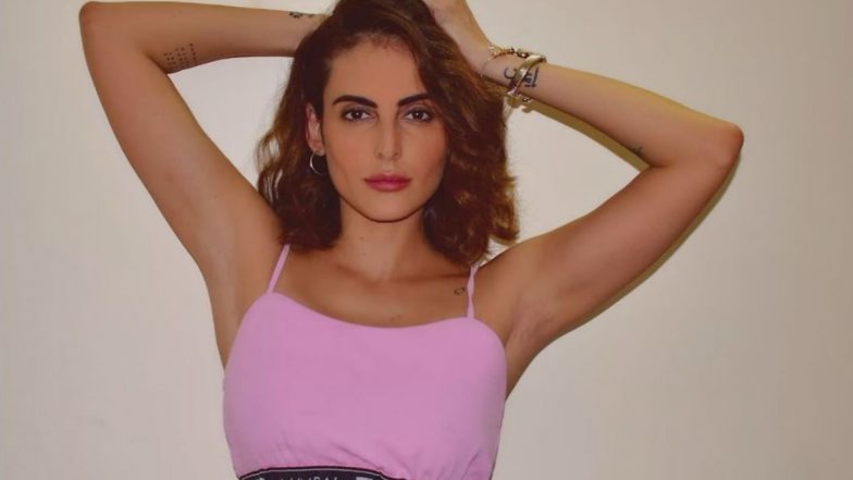 मंदाना करीमी ने फिर Topless Photo शेयर कर बढ़ाया टेम्परेचर, अब लोग कर रहे हैं ऐसी बातें