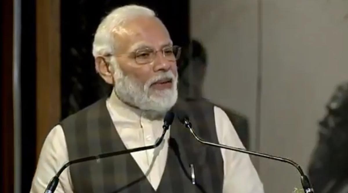 पीएम मोदी के कोलकाता दौरे का दूसरा दिन, स्वामी विवेकानंद जयंती पर बेलूर मठ से युवाओं को करेंगे संबोधित पीएम मोदी के कोलकाता दौरे का दूसरा दिन, स्वामी विवेकानंद जयंती पर बेलूर मठ से युवाओं को करेंगे संबोधित