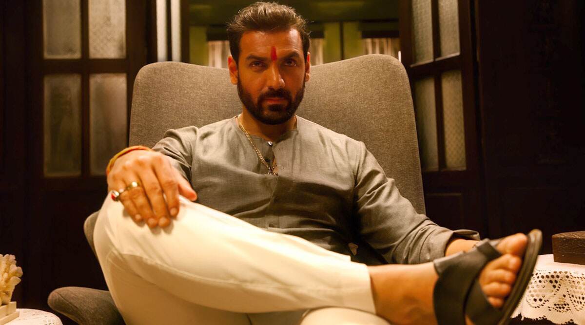 फिल्म 'मुंबई सागा' से सामने आया जॉन अब्राहम का इंटेंस लुक, देसी अवतार में सामने आई ये Photo फिल्म 'मुंबई सागा' से सामने आया जॉन अब्राहम का इंटेंस लुक, देसी अवतार में सामने आई ये Photo