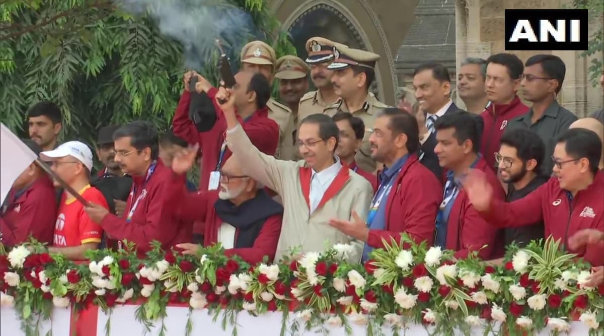 Mumbai Marathon 2020: सीएम उद्धव ठाकरे ने टाटा मुंबई मैराथन के ड्रीम रन को दिखाई हरी झंडी, राहुल बोस-गुलजार समेत कई सेलिब्रिटीज हुए शामिल Mumbai Marathon 2020: सीएम उद्धव ठाकरे ने टाटा मुंबई मैराथन के ड्रीम रन को दिखाई हरी झंडी, राहुल बोस-गुलजार समेत कई सेलिब्रिटीज हुए शामिल