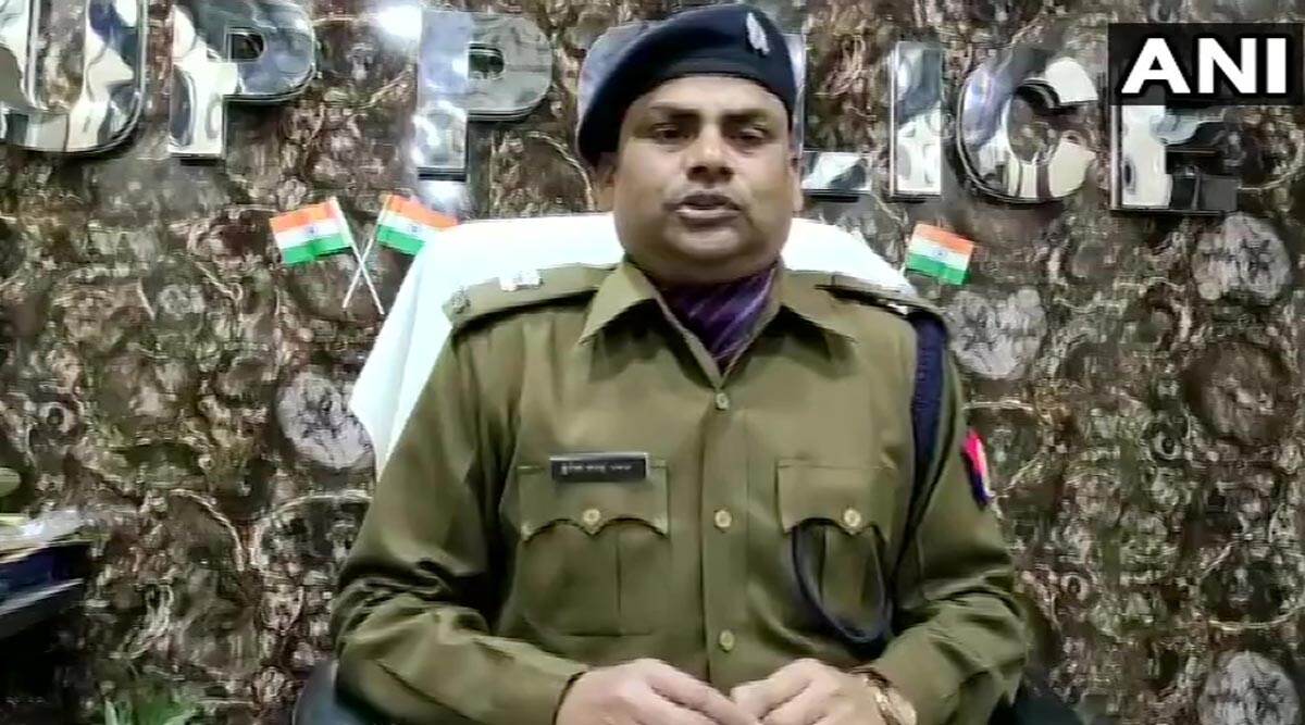 उत्तर प्रदेश: दो लोगों की झड़प में महिला के बैग में रखा एसिड गिरा, तीन लोग जले उत्तर प्रदेश: दो लोगों की झड़प में महिला के बैग में रखा एसिड गिरा, तीन लोग जले