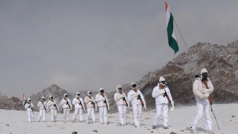 Republic Day 2020: ITBP के जवानों ने 17000 फिट की ऊंचाई पर -20 डिग्री तापमान में फहराया तिरंगा, लगाए 'वंदे मातरम’ के नारे, देखें वीडियो