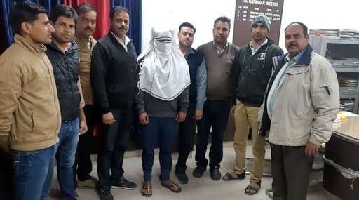 दिल्ली मेट्रो में अश्लील हरकत करने वाला आरोपी गिरफ्तार, पूछताछ जारी दिल्ली मेट्रो में अश्लील हरकत करने वाला आरोपी गिरफ्तार, पूछताछ जारी