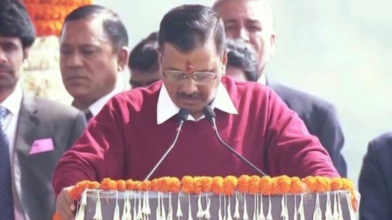 केजरीवाल के शपथ ग्रहण समारोह में दिखा अन्ना आंदोलन जैसा नजारा