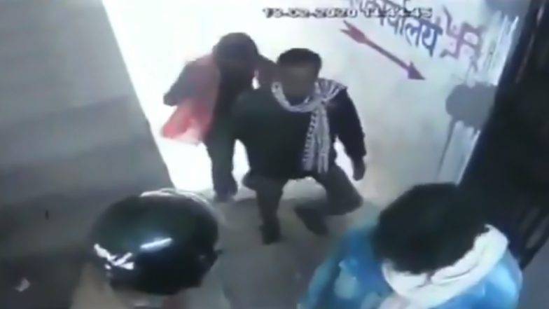 बिहार: मुजफ्फरपुर में दिनदहाड़े बैंक से 8 लाख की डकैती, सीसीटीवी फुटेज आया सामने
