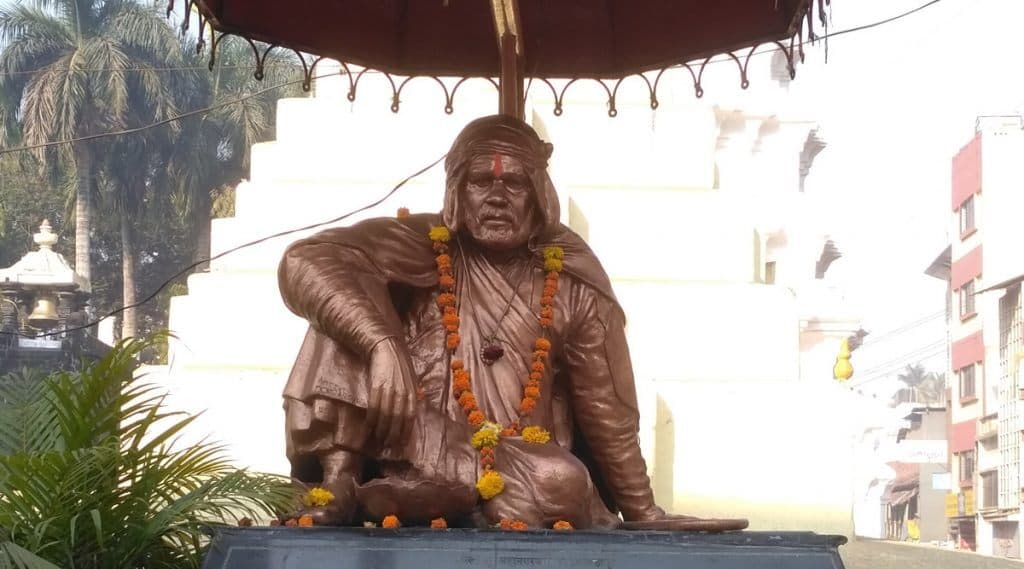 Sant Gadge Baba Jayanti 2020: संत गाडगे बाबा जो खुद अशिक्षित होकर भी समाज को सीखा गए समानता, सौहार्द एवं शिक्षा का पाठ Sant Gadge Baba Jayanti 2020: संत गाडगे बाबा जो खुद अशिक्षित होकर भी समाज को सीखा गए समानता, सौहार्द एवं शिक्षा का पाठ