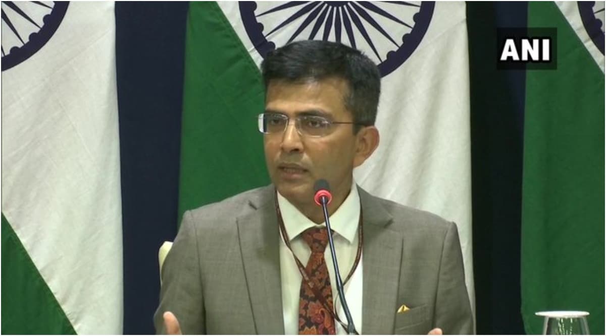 कोरोना वायरस: विदेश मंत्रालय के प्रवक्ता रवीश कुमार ने कहा-चीन में निर्यात होने वाले चिकित्सकीय उपकरणों पर कुछ प्रतिबंध लगाए गए हैं कोरोना वायरस: विदेश मंत्रालय के प्रवक्ता रवीश कुमार ने कहा-चीन में निर्यात होने वाले चिकित्सकीय उपकरणों पर कुछ प्रतिबंध लगाए गए हैं