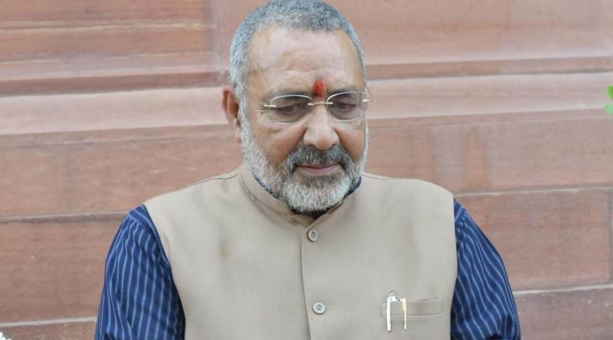 केंद्रीय मंत्री गिरिराज सिंह का विवादित बयान, कहा- इस्लामिक मदरसा देवबंद हाफिज सईद जैसे आतंकवादी पैदा करता है केंद्रीय मंत्री गिरिराज सिंह का विवादित बयान, कहा- इस्लामिक मदरसा देवबंद हाफिज सईद जैसे आतंकवादी पैदा करता है