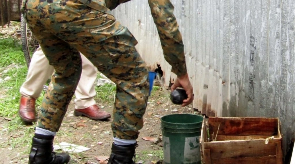 श्रीधाम एक्सप्रेस ट्रेन में फैली बम की अफवाह, ओल्ड फरीदाबाद रेलवे स्टेशन की हो रही है जांच पड़ताल