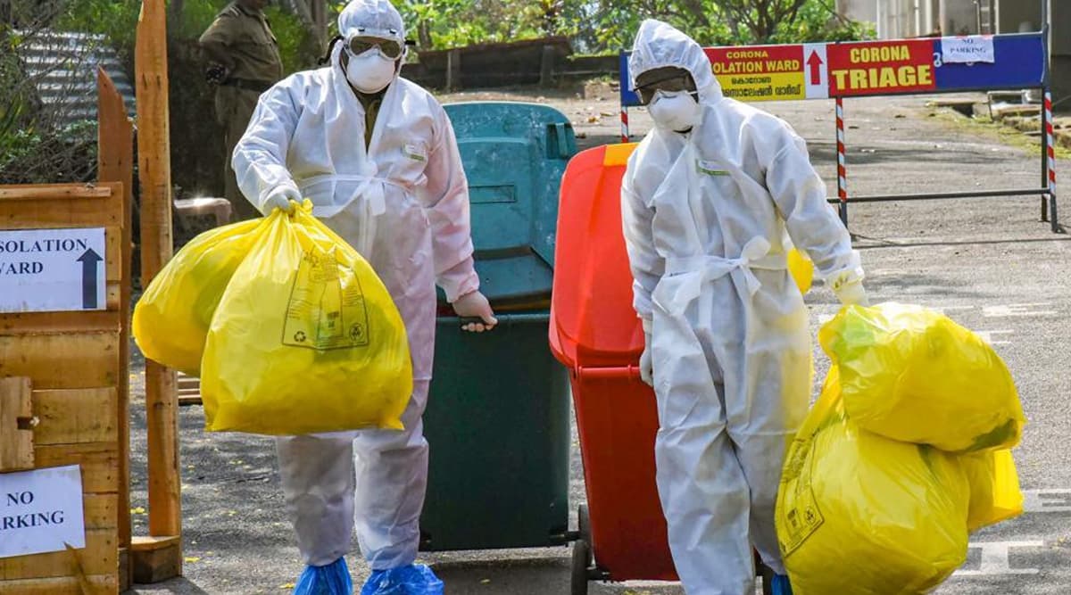Coronavirus: वायरस संक्रमित देशों के लिस्ट में 17वें नंबर पर भारत, दिल्ली एयरपोर्ट पर इन्फेक्शन का अधिक खतरा Coronavirus: वायरस संक्रमित देशों के लिस्ट में 17वें नंबर पर भारत, दिल्ली एयरपोर्ट पर इन्फेक्शन का अधिक खतरा