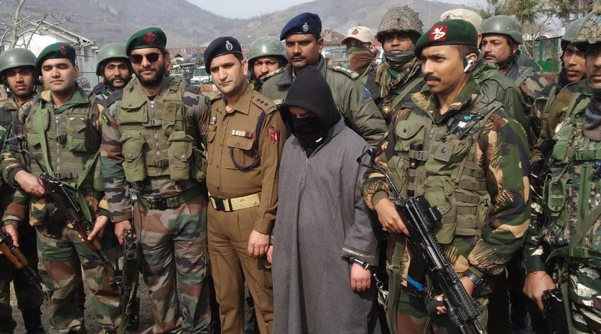 जम्मू-कश्मीर से आतंकियों का सफाया जारी, 2020 में अब तक सुरक्षाबलों ने ढेर किये 23 आतंकी- दर्जनभर जिंदा पकड़े जम्मू-कश्मीर से आतंकियों का सफाया जारी, 2020 में अब तक सुरक्षाबलों ने ढेर किये 23 आतंकी- दर्जनभर जिंदा पकड़े