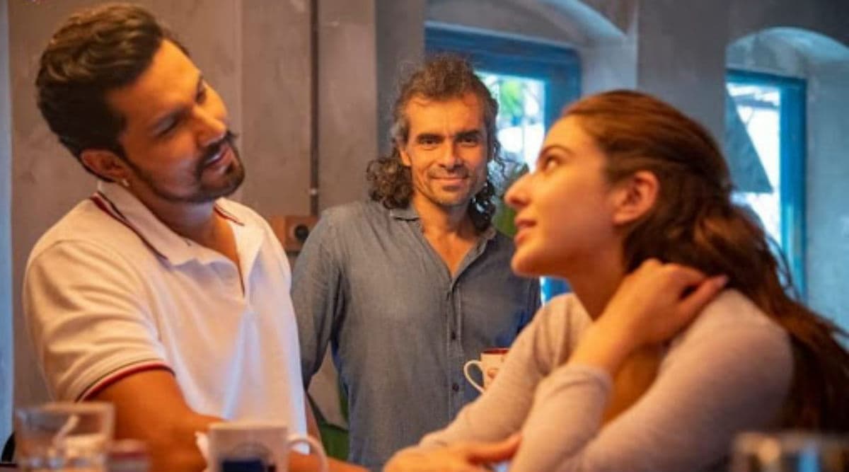 प्रशंसकों ने इम्तियाज अली से की 'लव आज कल' से बेहतर फिल्म बनाने की मांग प्रशंसकों ने इम्तियाज अली से की 'लव आज कल' से बेहतर फिल्म बनाने की मांग