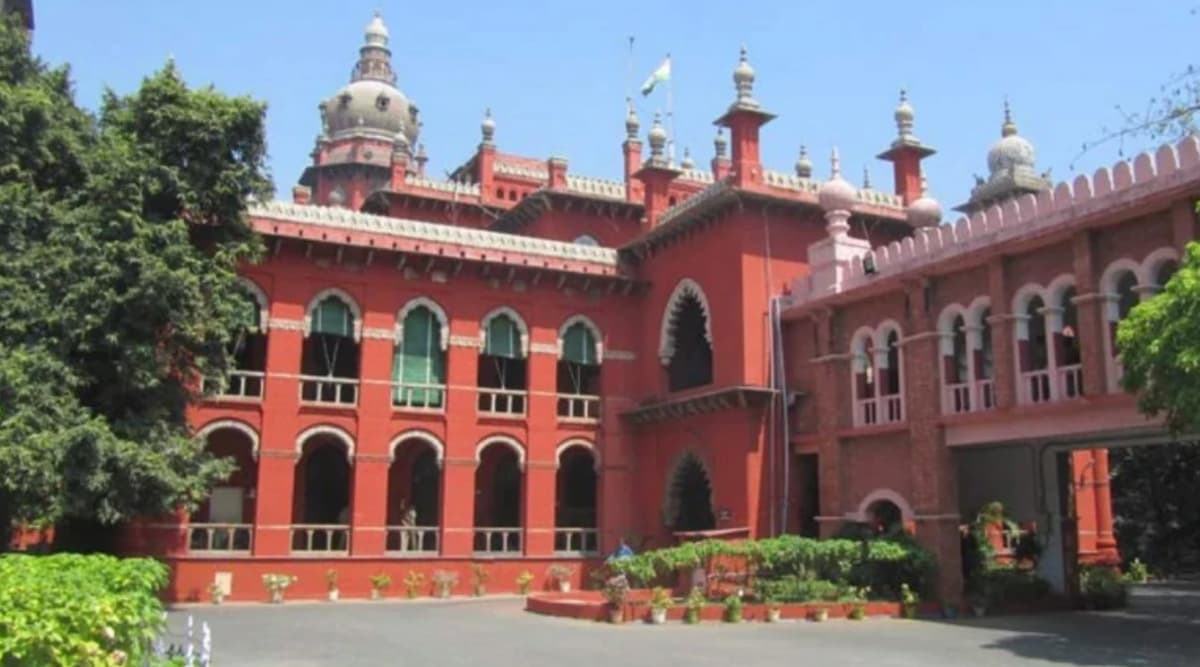 Thoothukudi Case: तूतीकोरिन में कस्टडी में पिता-पुत्र की मौत मामले में जिले के एसपी को पद से हटाया गया, आरोपी पुलिस वालों पर दर्ज होगा हत्या का केस Thoothukudi Case: तूतीकोरिन में कस्टडी में पिता-पुत्र की मौत मामले में जिले के एसपी को पद से हटाया गया, आरोपी पुलिस वालों पर दर्ज होगा हत्या का केस