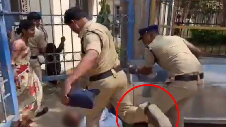 शर्मनाक! तेलंगाना पुलिस की हैवानियत, लड़की के शव के पास बिलखते पिता को मारी लात, वीडियो वायरल