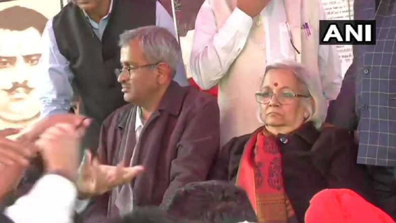शाहीन बाग का वार्ताकारों ने किया दौरा, प्रदर्शनकारियों को सुनाया कोर्ट का आदेश