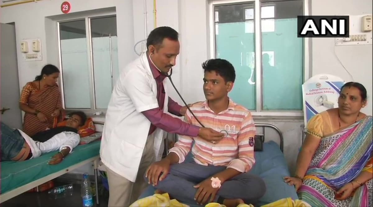 कर्नाटक: सुभाष पाटिल ने पेश की एक नई मिसाल, 14 साल तक जेल में रहने के बाद ऐसे पूरा किया डॉक्टर बनने का सपना कर्नाटक: सुभाष पाटिल ने पेश की एक नई मिसाल, 14 साल तक जेल में रहने के बाद ऐसे पूरा किया डॉक्टर बनने का सपना