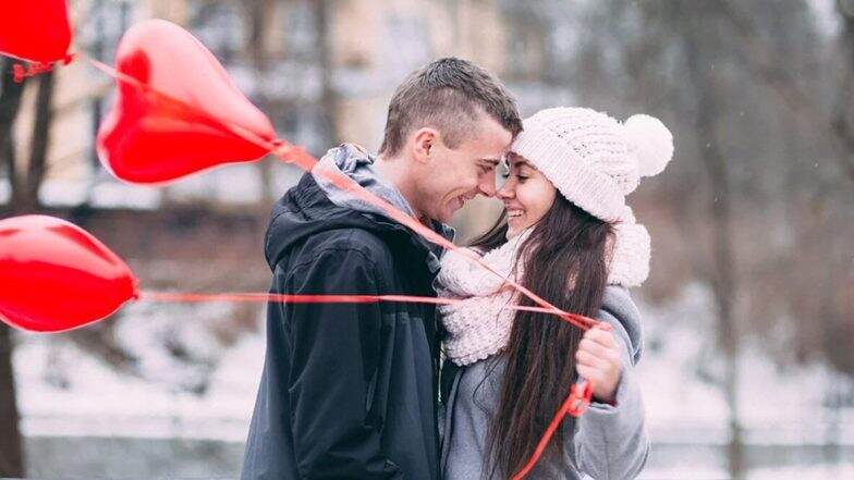 Valentine's Day 2020 Images & Wallpapers: рдкрд╛рд░реНрдЯрдирд░ рдХреЛ рд╣реИрдкреНрдкреА рд╡реИрд▓реЗрдВрдЯрд╛рдЗрди рдбреЗ рд╡рд┐рд╢ рдХрд░рдиреЗ рдХреЗ рд▓рд┐рдП рдореБрдлреНрдд рдореЗрдВ рдбрд╛рдЙрдирд▓реЛрдб рдХрд░реЗрдВ рдпреЗ рд░реЛрдорд╛рдВрдЯрд┐рдХ Photos, GIF Greetings, WhatsApp Stickers рдФрд░ рдПрдЪрдбреА рд╡реЙрд▓рдкреЗрдкрд░реНрд╕