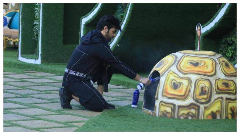 Bigg Boss 13 Day 129 Highlights: рдкрд╛рд░рд╕ рдЫрд╛рдмреЬрд╛, рдорд╛рд╣рд┐рд░рд╛ рд╢рд░реНрдорд╛, рд╢рд╣рдирд╛рдЬ рдЧрд┐рд▓ рдФрд░ рдЖрд░рддреА рд╕рд┐рдВрд╣ рдЗрд╕ рд╣рдлреНрддреЗ рдШрд░ рд╕реЗ рдмреЗрдШрд░ рд╣реЛрдиреЗ рдХреЗ рд▓рд┐рдП рд╣реБрдП рдиреЙрдорд┐рдиреЗрдЯ