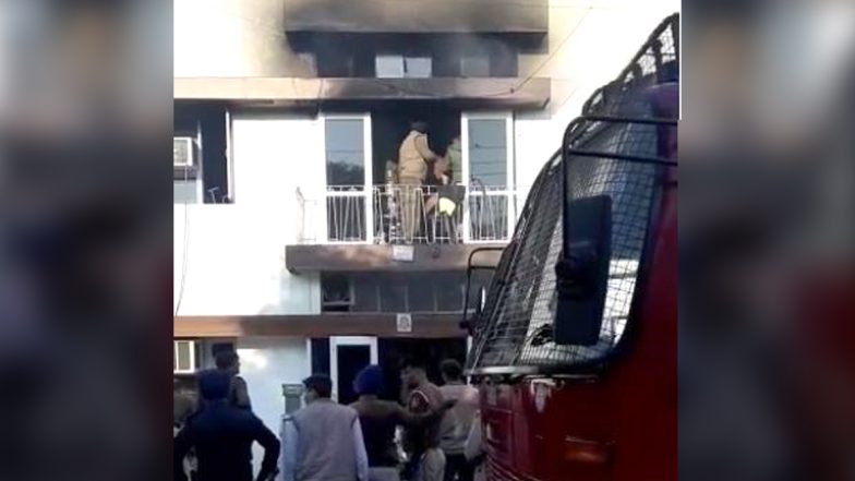 चंडीगढ़: सेक्टर 32 के पीजी में लगी भीषण आग, 3 लडकियों की मौत