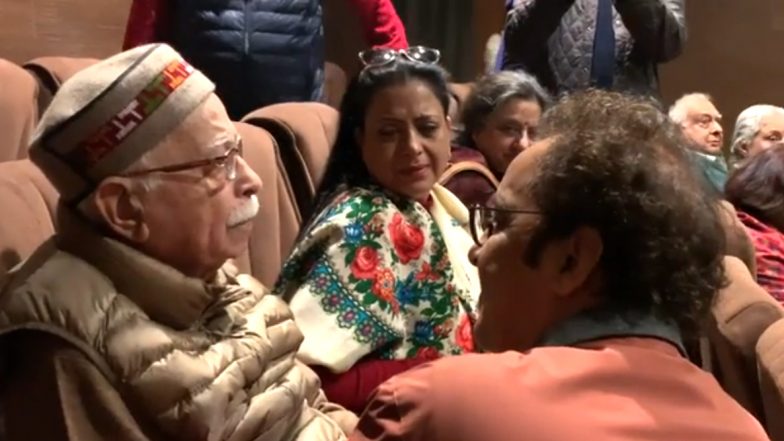 कश्मीरी पंडितों पर बनी फिल्म 'शिकारा' देखकर भावुक हुए लाल कृष्ण आडवाणी, देखें Video
