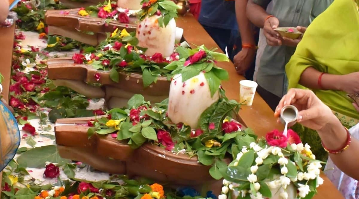 Maha Shivratri 2020: महाशिवरात्रि पर इन चीजों के बिना अधूरी है भगवान शिव की पूजा, देखें सामग्रियों की पूरी लिस्ट Maha Shivratri 2020: महाशिवरात्रि पर इन चीजों के बिना अधूरी है भगवान शिव की पूजा, देखें सामग्रियों की पूरी लिस्ट