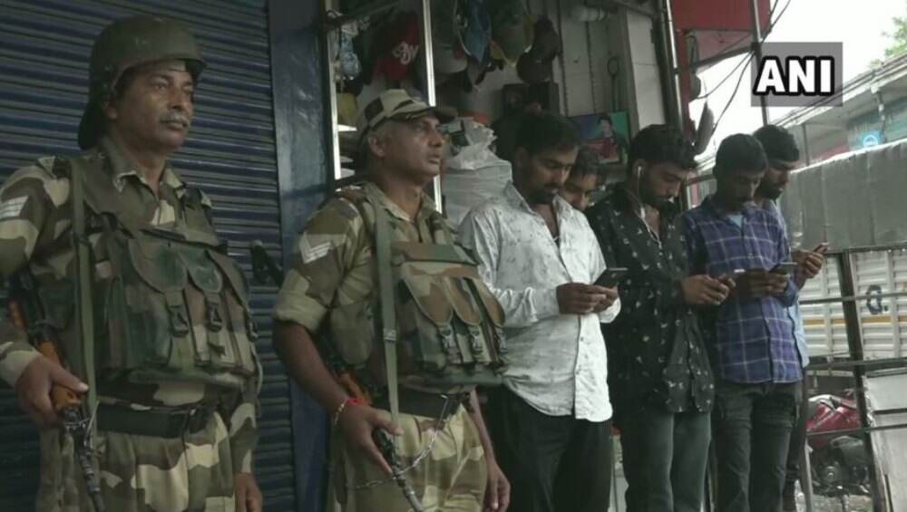 जम्मू-कश्मीर पुलिस की बड़ी कार्रवाई, वीपीएन से सोशल मीडिया का इस्तेमाल करने वालों के खिलाफ एफआईआर दर्ज जम्मू-कश्मीर पुलिस की बड़ी कार्रवाई, वीपीएन से सोशल मीडिया का इस्तेमाल करने वालों के खिलाफ एफआईआर दर्ज