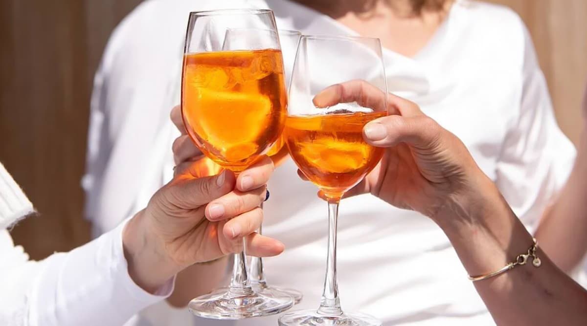Urinary Auto-Brewery Syndrome: कभी शराब नहीं पीने वाली महिला के ब्लैडर में यूरीन की जगह बन रही अल्कोहल, हुई दुर्लभ बीमारी Urinary Auto-Brewery Syndrome: कभी शराब नहीं पीने वाली महिला के ब्लैडर में यूरीन की जगह बन रही अल्कोहल, हुई दुर्लभ बीमारी