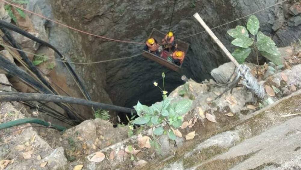 सोनभद्र में सोने का भंडार? जीएसआई ने 3 हजार टन के दावे को किया खारिज, कहा- महज 160 किलो सोना है सोनभद्र में सोने का भंडार? जीएसआई ने 3 हजार टन के दावे को किया खारिज, कहा- महज 160 किलो सोना है