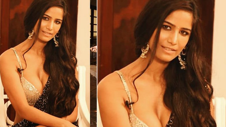 Poonam Pandey Hot Video: देसी लुक में पूनम पांडे ने शूट किया सेक्सी वीडियो, अंदाज देख हैरान हुए लोग