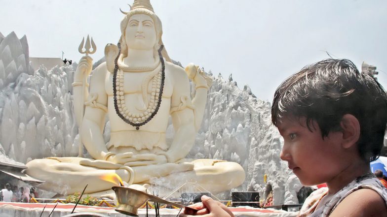Mahashivratri 2020: 21 और 22 फरवरी को है महाशिवरात्रि, जानें किस दिन करें व्रत एवं पूजा? और क्या है व्रत कथा