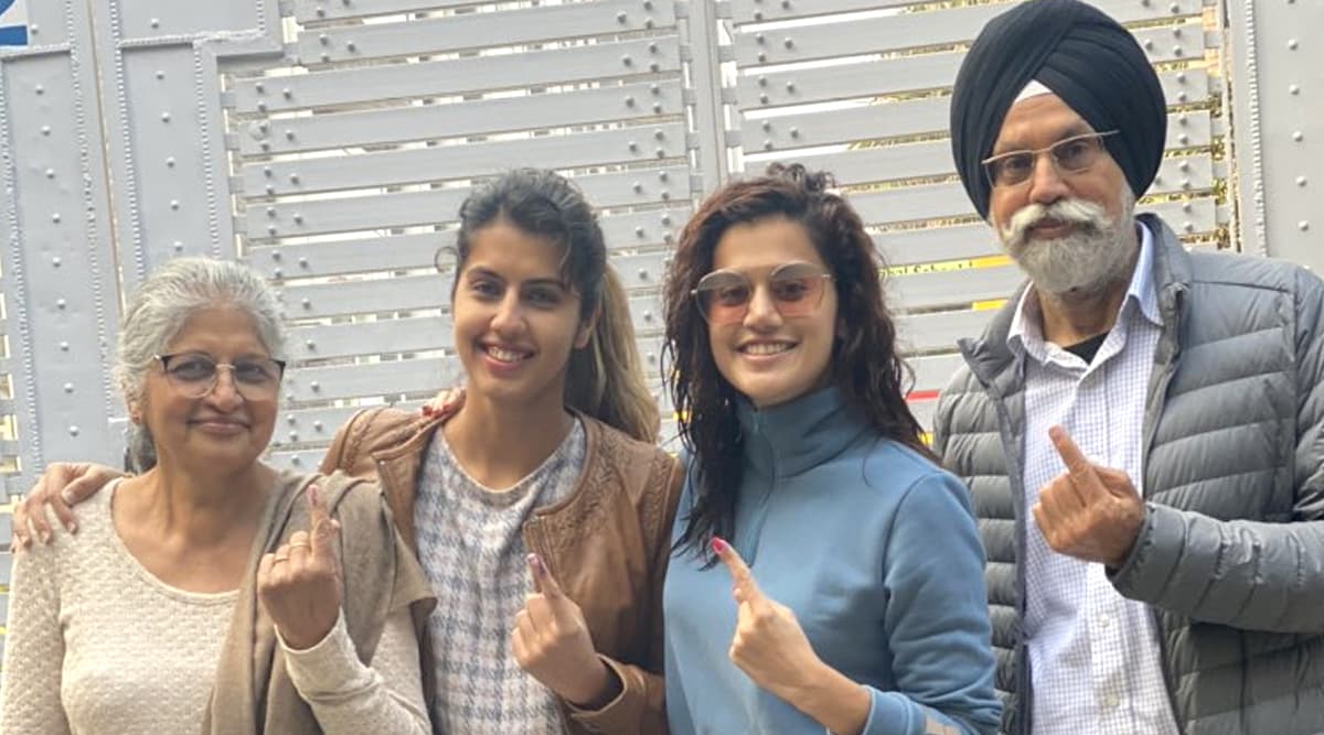 दिल्ली विधानसभा चुनाव 2020: बॉलीवुड एक्ट्रेस तापसी पन्नू ने सह परिवार किया मतदान दिल्ली विधानसभा चुनाव 2020: बॉलीवुड एक्ट्रेस तापसी पन्नू ने सह परिवार किया मतदान