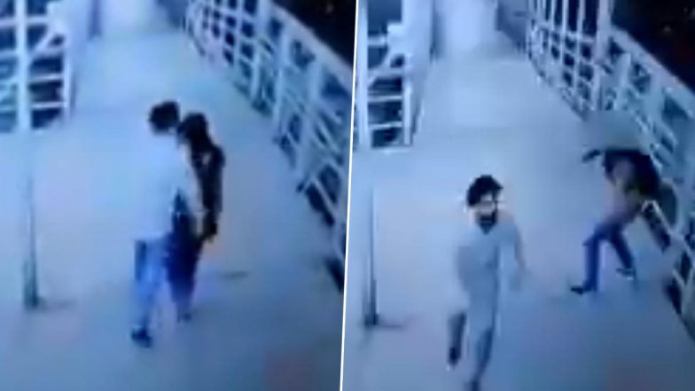 Video: माटुंगा में चलती लड़कियों को छेड़ता नजर आया बेखौफ युवक, अश्लील हरकते CCTV कैमरे में कैद