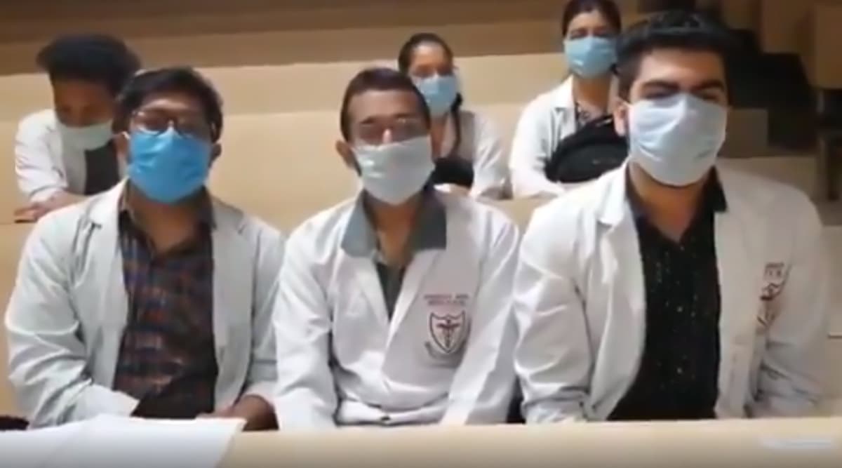 हरियाणा: लॉकडाउन के बीच चल रहा है मेडिकल स्टूडेंट्स का क्लास, VIDEO जारी कर लगाई गुहार हरियाणा: लॉकडाउन के बीच चल रहा है मेडिकल स्टूडेंट्स का क्लास, VIDEO जारी कर लगाई गुहार