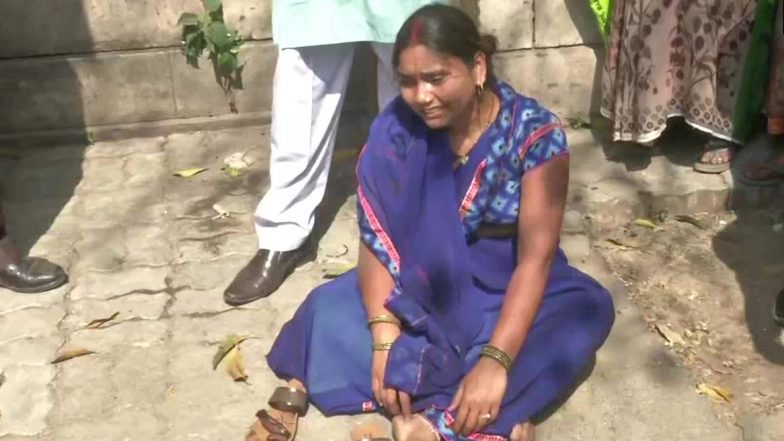निर्भया केस: दोषी अक्षय की पत्नी का हाई वोल्टेज ड्रामा, पटियाला हाउस कोर्ट के बाहर हुई बेहोश