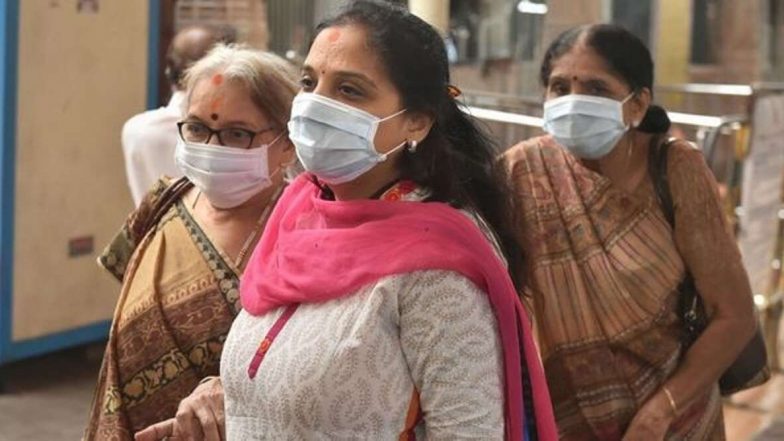 तेलंगाना में लॉकडाउन आरंभ : सब्जियां, आवश्यक सामान की खरीदारी करने निकले लोग