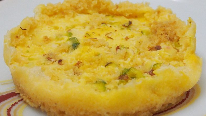 Holi 2020 Special Recipe: बेक्ड गुझिया से लेकर घेवर तक, घर पर बनाएं जायकेदार और सेहतमंद मिठाइयां