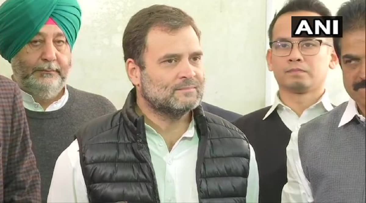 कांग्रेस नेता राहुल गांधी ने श्रमिकों से किराया वसूलने को लेकर रेलवे पर निशाना साधा, कहा- राज्यों में फंसे मजदूरों से किया जा रहा है किराया वसूली