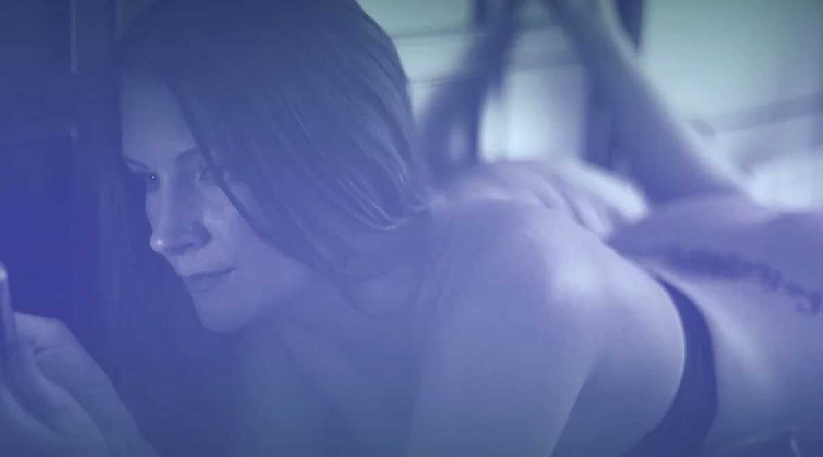Sexting करते समय पार्टनर को Naked फोटोज भेजना है पसंद, हॉट न्यूड तस्वीरें भेजने के फॉलों करें ये टिप्स Sexting करते समय पार्टनर को Naked फोटोज भेजना है पसंद, हॉट न्यूड तस्वीरें भेजने के फॉलों करें ये टिप्स